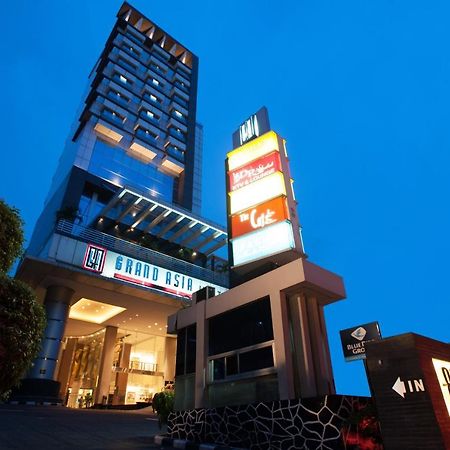 Grand Asia Hotel Джакарта Экстерьер фото