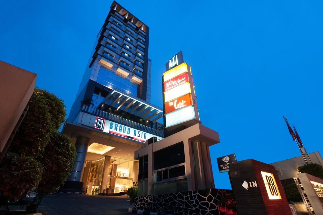 Grand Asia Hotel Джакарта Экстерьер фото
