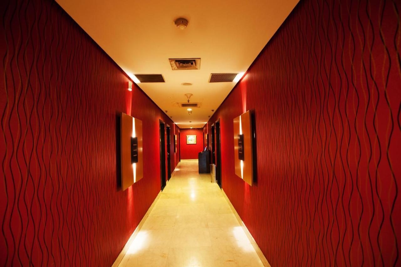 Grand Asia Hotel Джакарта Экстерьер фото