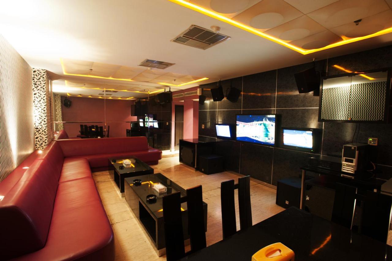 Grand Asia Hotel Джакарта Экстерьер фото