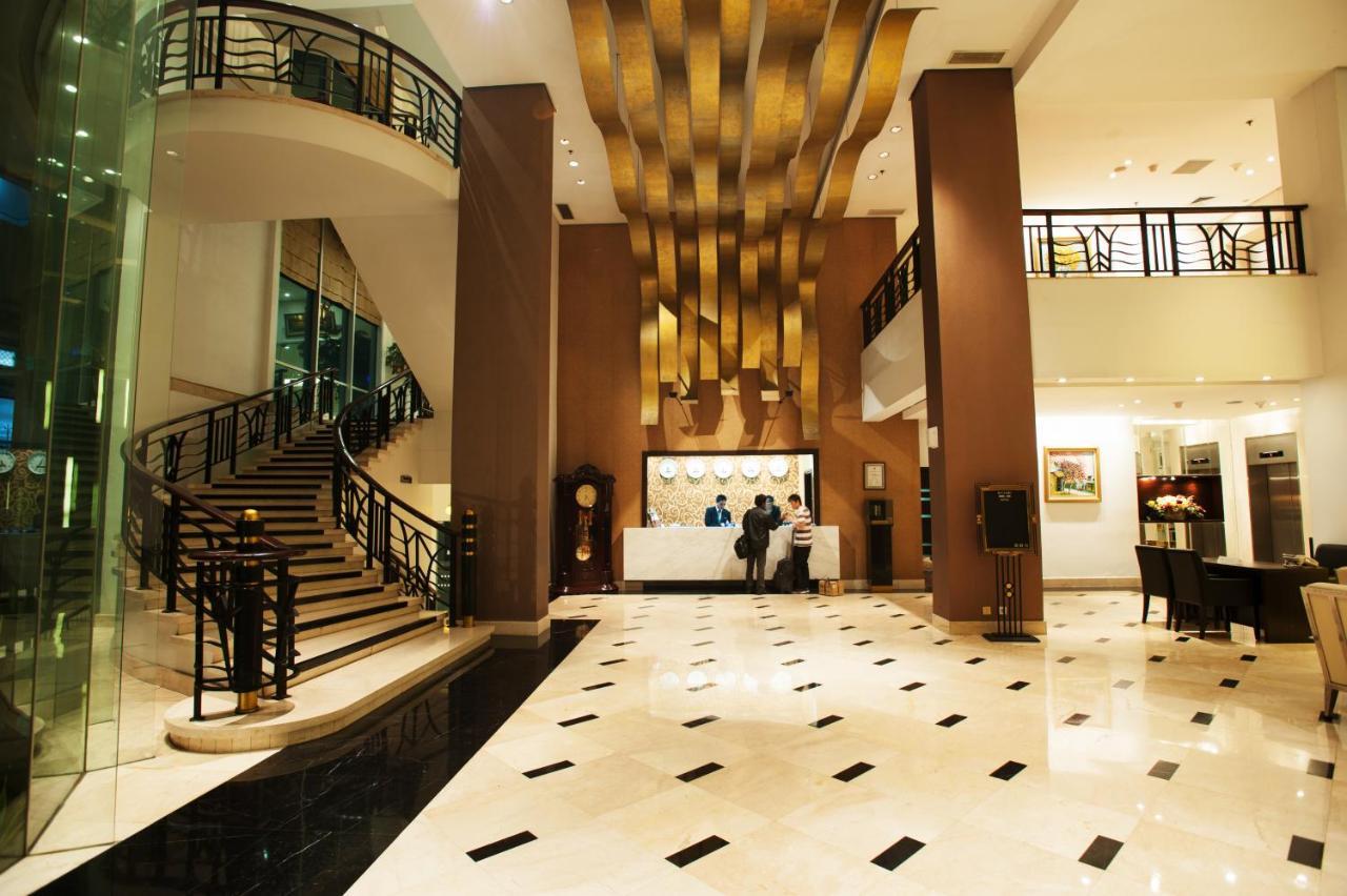 Grand Asia Hotel Джакарта Экстерьер фото