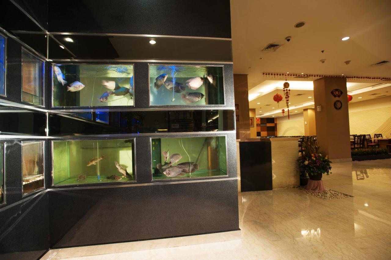 Grand Asia Hotel Джакарта Экстерьер фото